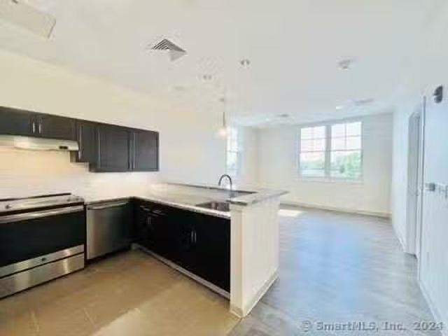 Condo for rent in Stamford