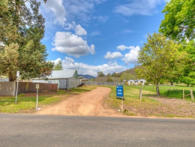 Land for sale in Wandiligong, Victoria