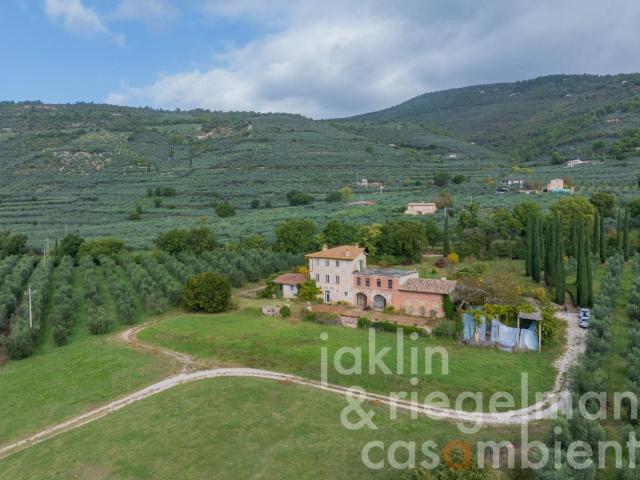 Casa in vendita a Spello, Umbria