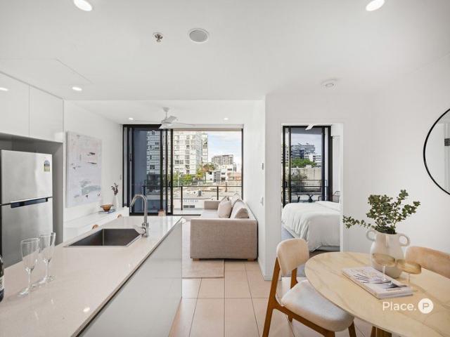 Apartment for sale in Newstead, Greater Brisbane