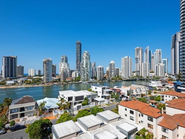 Apartment for sale in Surfers Paradise, Gold Coast City