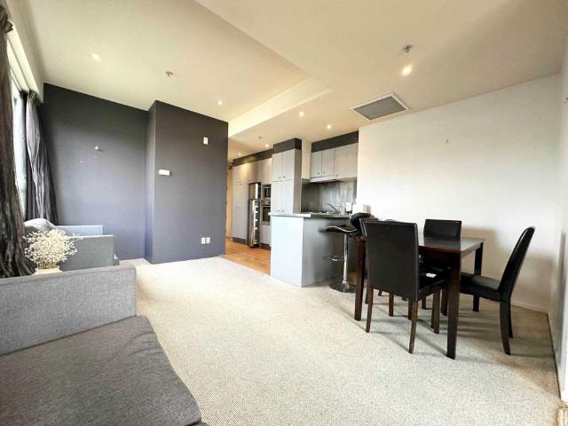 Apartment for rent in Mechanics Bay, Auckland