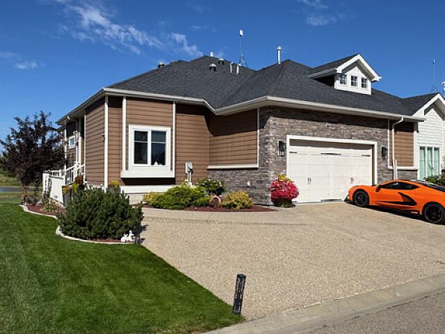 House for sale in Alberta