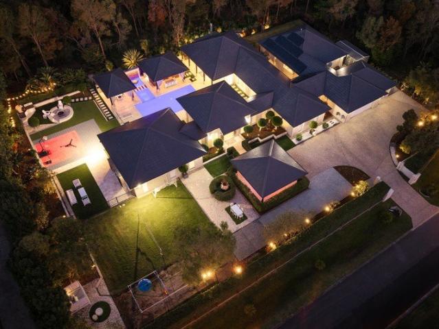 Cottage for sale in Thornlands, Greater Brisbane