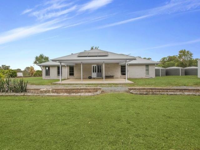 Cottage for sale in Goomboorian, Queensland