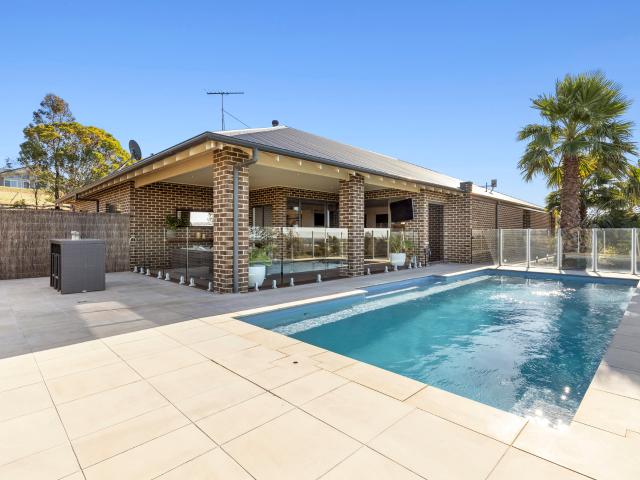 House for sale in Lovely Banks