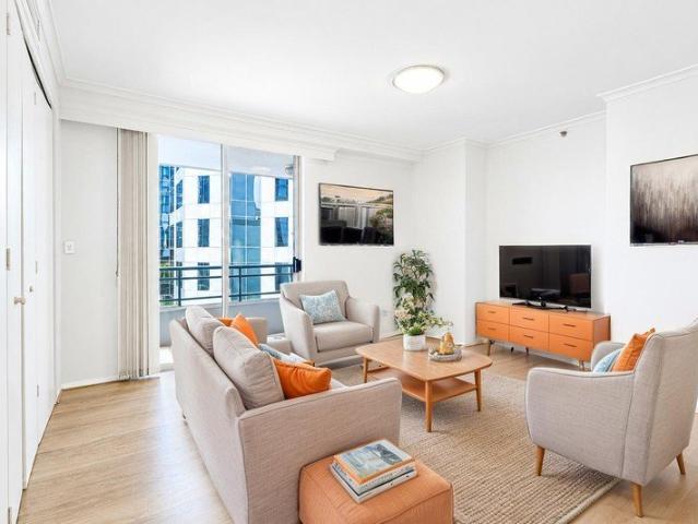 Apartment for rent in Lower North Shore, Sydney