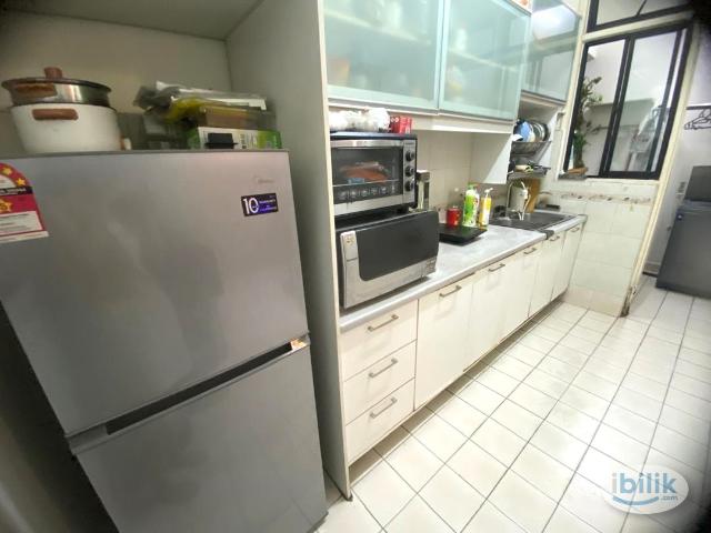 Room for rent in Petaling, Damansara Damai