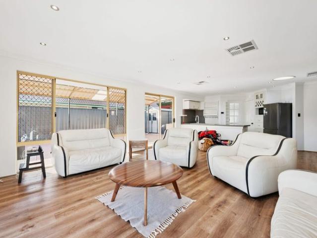 House for rent in Waikiki, Western Australia