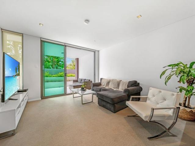 Apartment for rent in Robina Waters, Gold Coast City