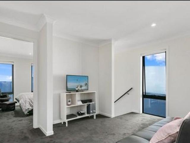 Townhouse for rent in Kings Creek, Queensland