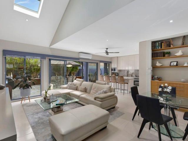 Townhouse for rent in Terrigal, New South Wales