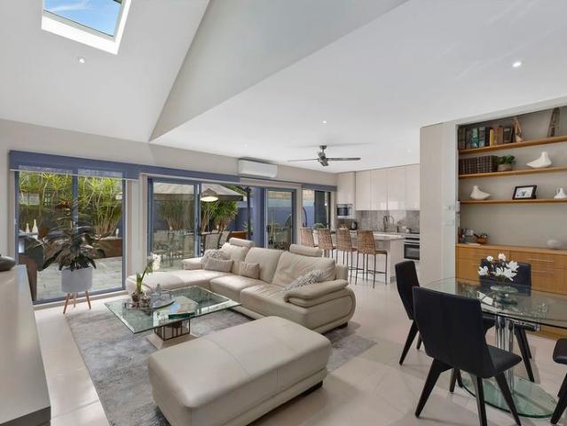 Townhouse for rent in Terrigal, New South Wales