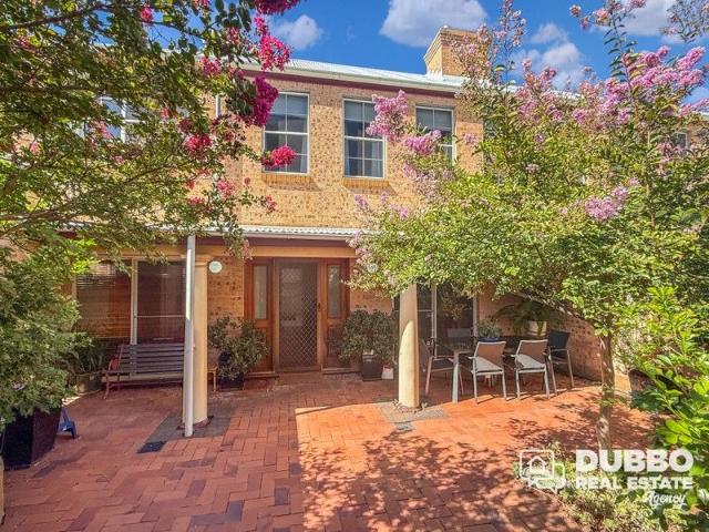 Townhouse for sale in Dubbo, New South Wales