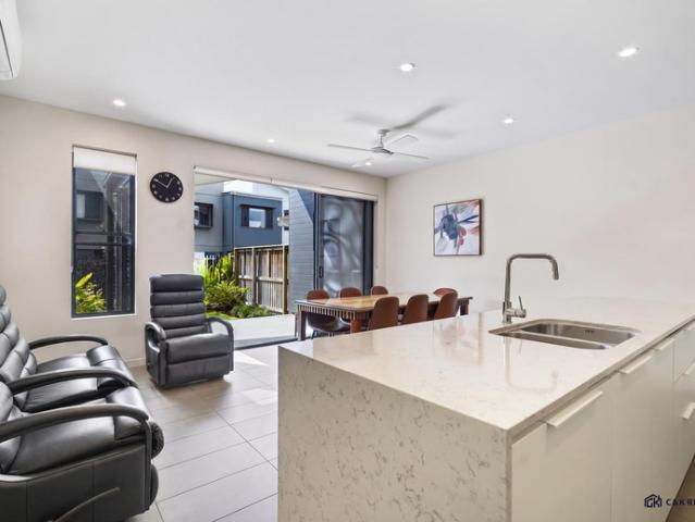 Townhouse for rent in Toombul, Queensland