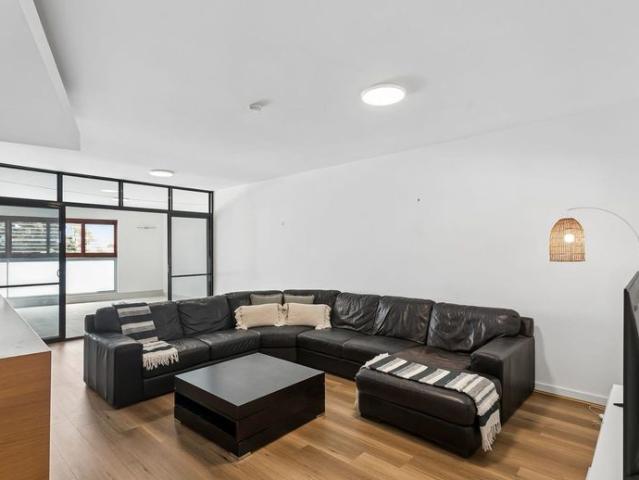 Apartment for rent in Jolimont, Western Australia