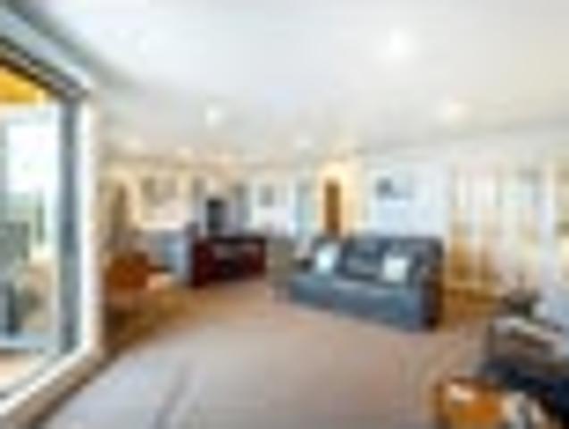 Apartment for sale in Whangaparaoa, Oroua County