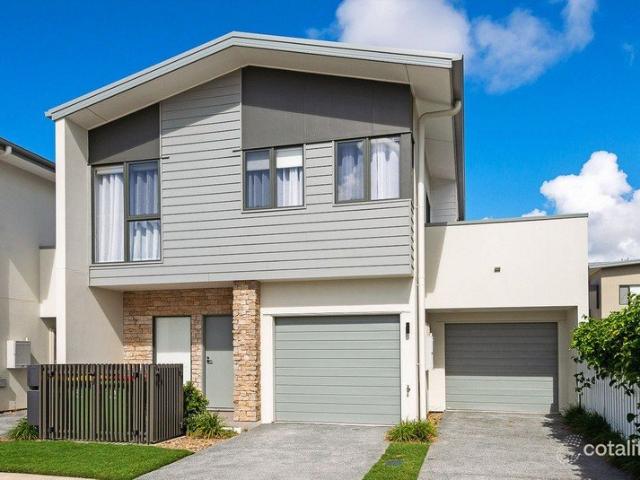 Townhouse for rent in Fernbrook, Queensland