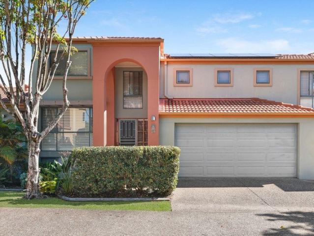 Villa for sale in Fernbrook, Queensland