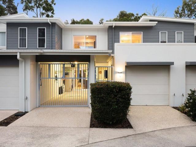 Townhouse for sale in Fernbrook, Queensland