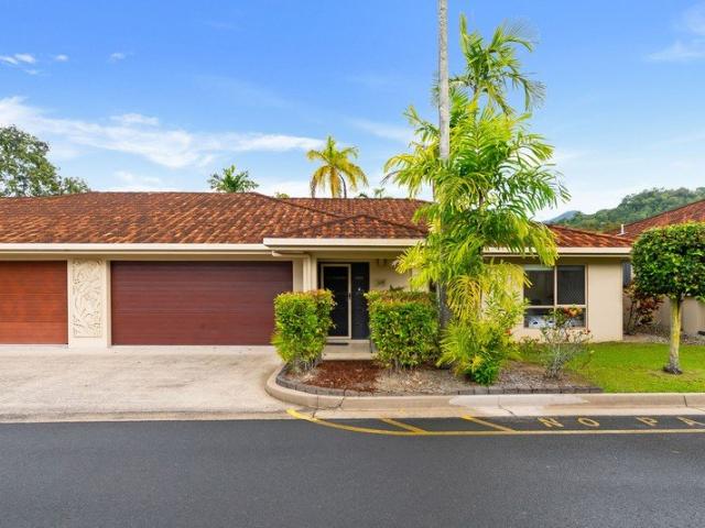 Villa for sale in Smithfield, Queensland
