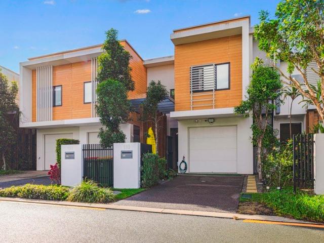 Townhouse for sale in Fernbrook, Queensland