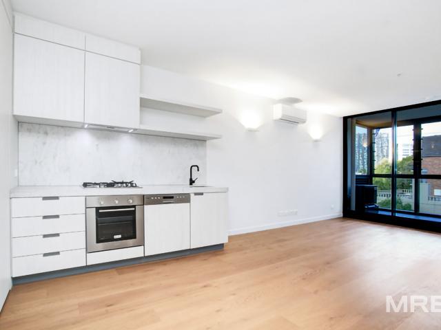 Apartment for rent in North Melbourne