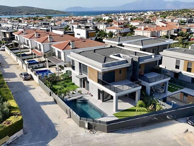 Çeşme, İzmir içerisinde satılık Villa