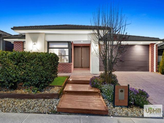House for sale in Highgrove, Melbourne