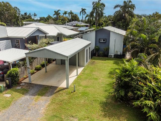 House for sale in Slade Point