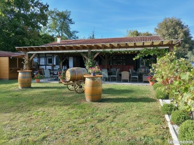 Local Commercial vente à Mont-de-Marsan, Lacquy