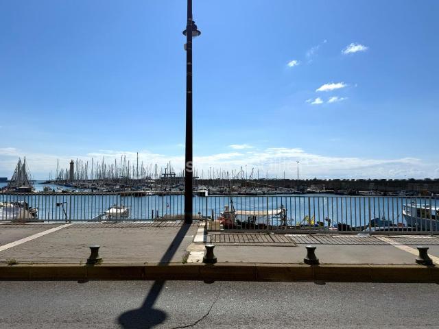 Local Commercial vente à Sète