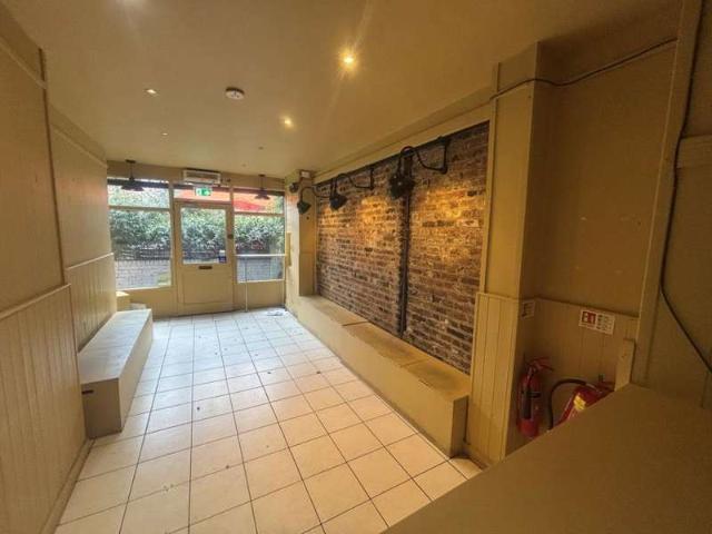 Commercial for rent in Peckham, Greater London