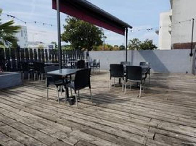 Local Commercial vente à Nantes, Rezé