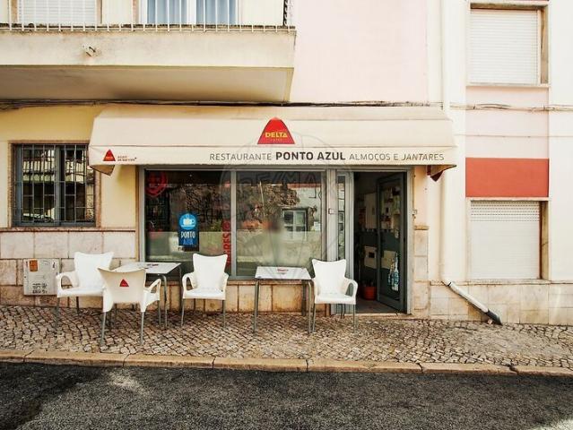 Loja venda em Santiago Dos Velhos, Lisboa