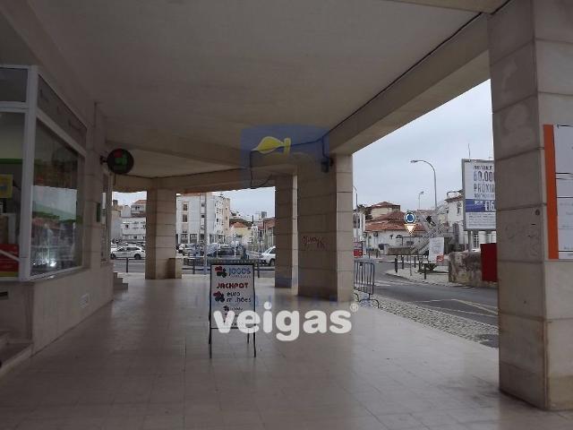 Loja venda em Nossa Senhora do Pópulo, Coto e São Gregório, Caldas da Rainha