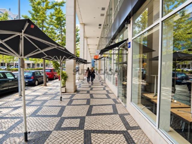 Armazém venda em Lisboa