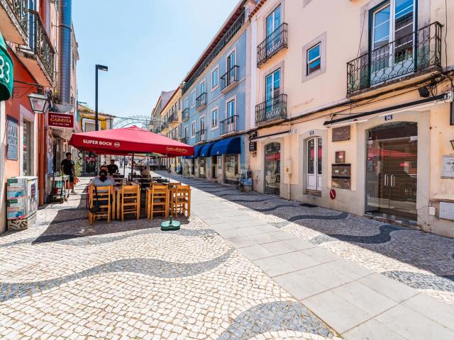 Loja venda em Cacilhas, Almada