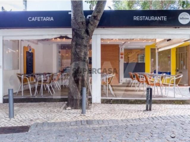 Armazém venda em Núcleo Urbano Histórico de Oeiras, Oeiras