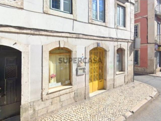 Armazém venda em Lisboa