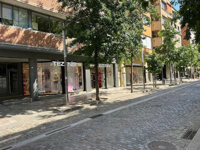 Local Comercial en alquiler en Girona, el Mercadal