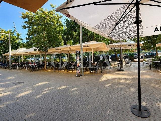 Local Comercial en alquiler en Riu Sud, Barcelonès