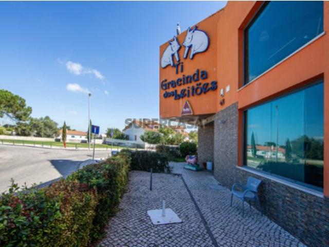 Armazém venda em Azeitão (São Lourenço e São Simão), Setúbal