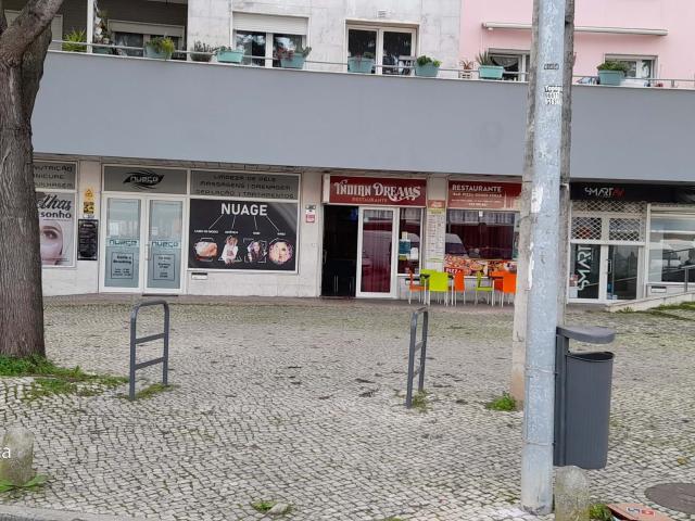 Loja venda em Bairro de Santa Cruz de Benfica, Lisboa