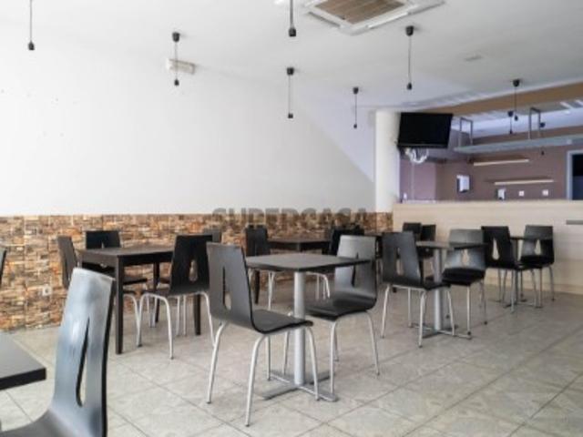 Armazém venda em Felgueiras, Porto