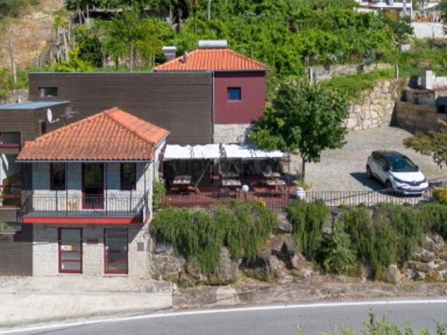 Armazém venda em Frariz, Amarante