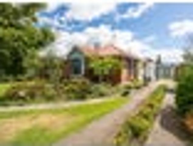 House for sale in Otakou