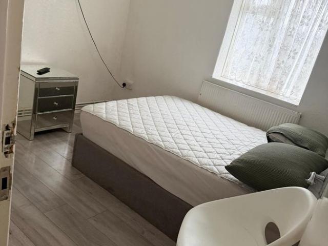 Room for rent in Avery Hill, Greater London