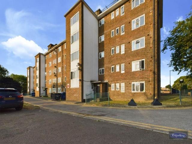 Apartment for rent in Avery Hill, Greater London