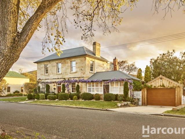 House for sale in Richmond, Hobart